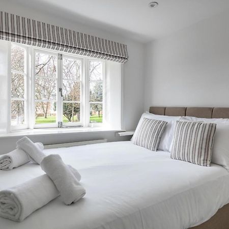 Castle Properties: The Duchess, 3 Bed Family Cottage Windsor Exterior photo