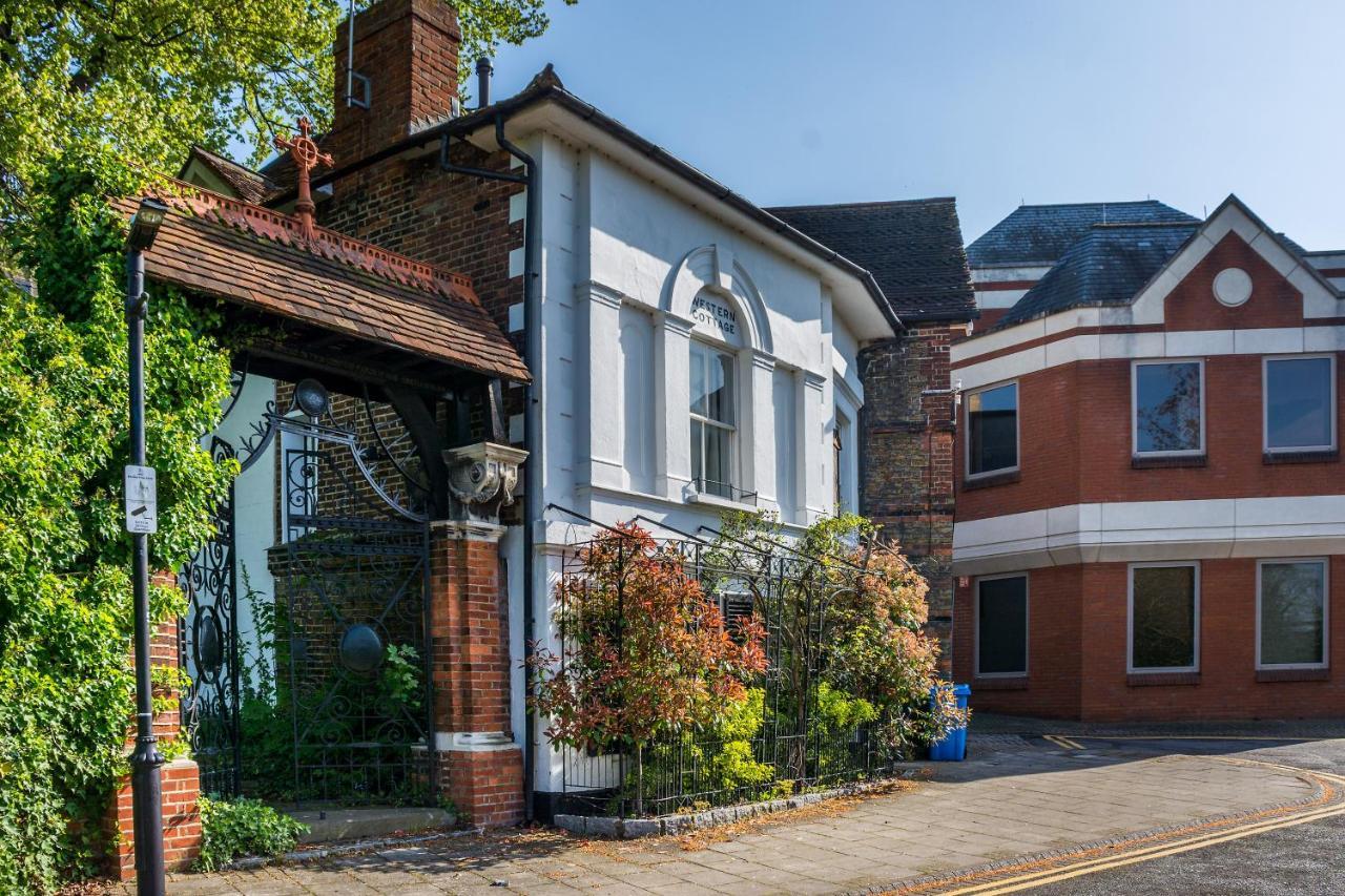 Castle Properties: The Duchess, 3 Bed Family Cottage Windsor Exterior photo