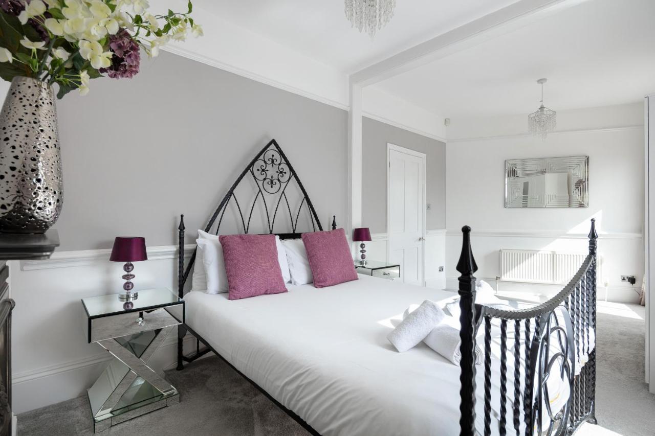 Castle Properties: The Duchess, 3 Bed Family Cottage Windsor Exterior photo